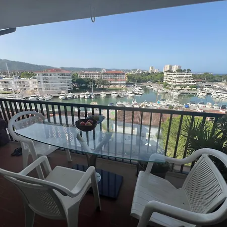 En Puerto Con Terraza Y Vistas Al Mar * بلاتجا ذارو