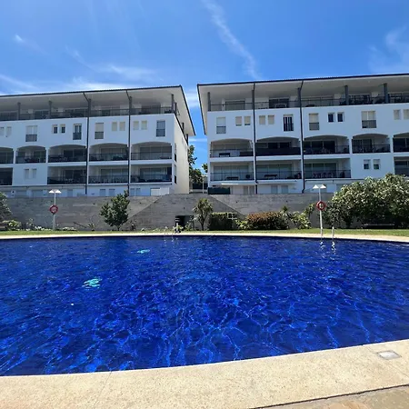 En Puerto Con Terraza Y Vistas Al Mar شقة *