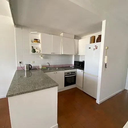 En Puerto Con Terraza Y Vistas Al Mar