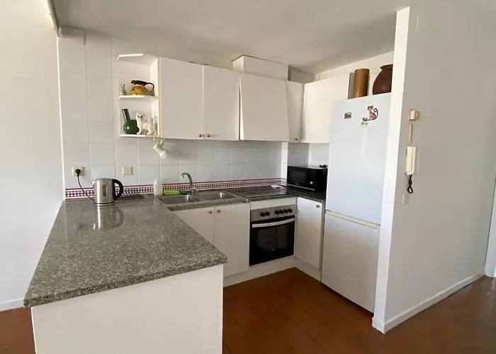 En Puerto Con Terraza Y Vistas Al Mar